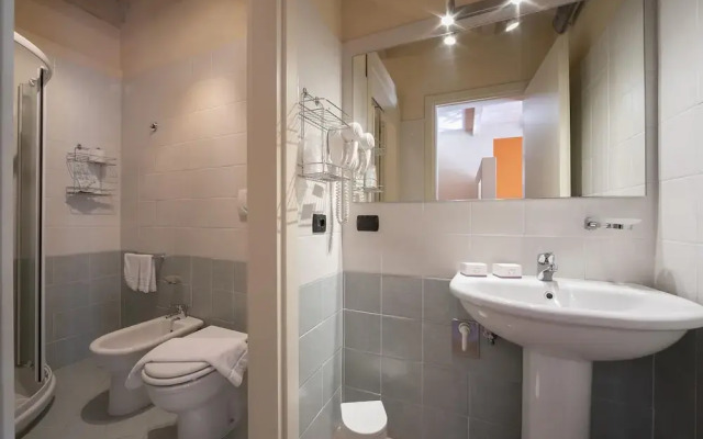 Orange Apartment Desenzano With Wi-fi