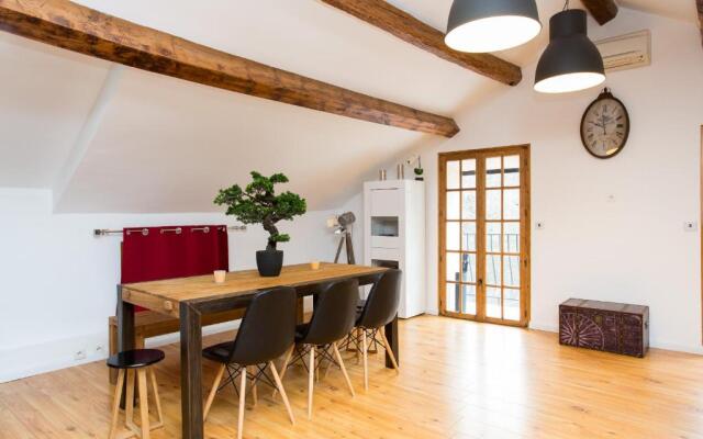 Big loft 107m2, 10min walk to Palais des Festivals