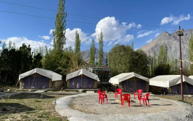 Hotel Nubra Delight and Camps