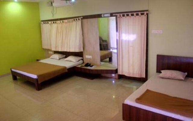 Whistling Palms Beach Resort