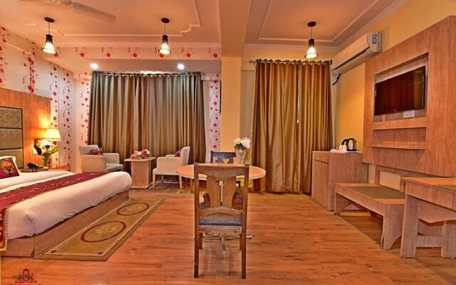 Hotel The Grand Mamta