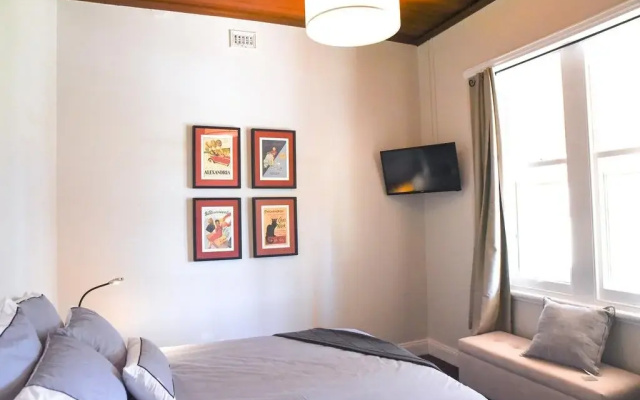 Bottlemart Express - Sportsmens Hotel