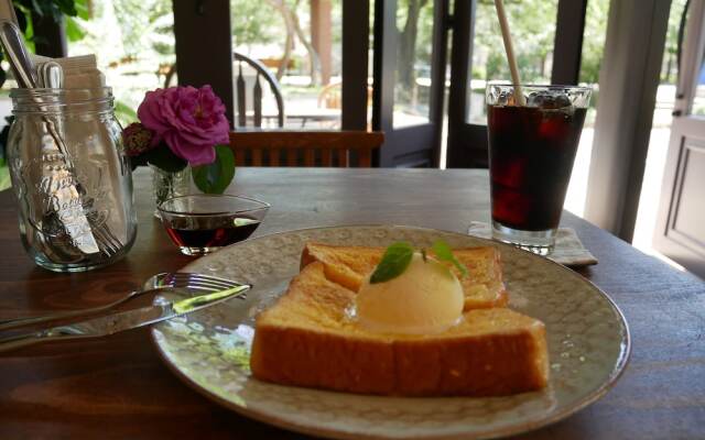 7 Rooms Hotel & Cafe 東京葛西