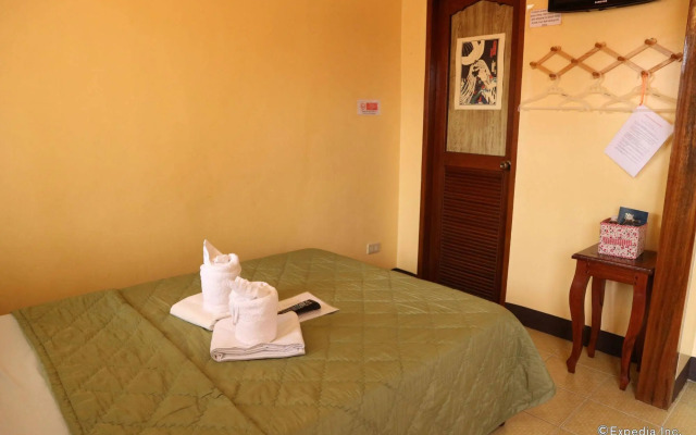 Tres Pension House