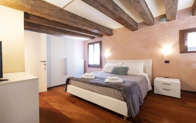 Doge Palace 8 - Locz