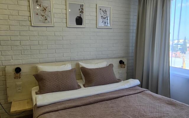 Мириады на улице Геологоразведчиков 2