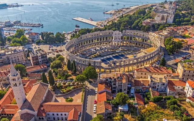 Toni in Pula - Istrien