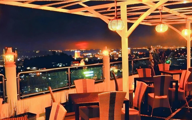 King's Hotel Nagoya Batam