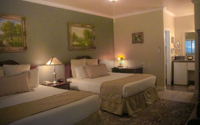 Grass Valley Courtyard Suites