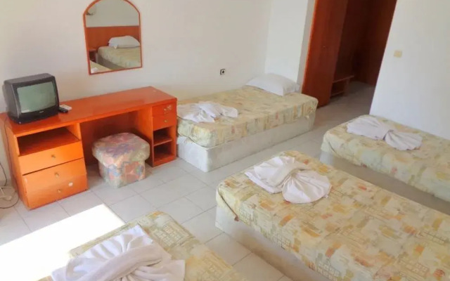 Meta Beach Budjet Hotel
