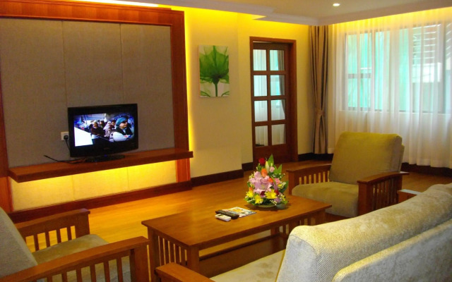Lux Riverside Hotel & Apartment