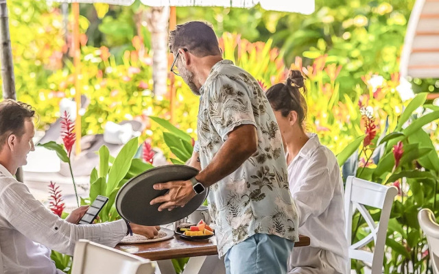 Les Voiles Blanches Tamarindo