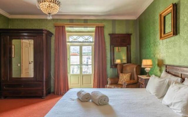 Casa Dos Arcos Boutique Hostel & Suites