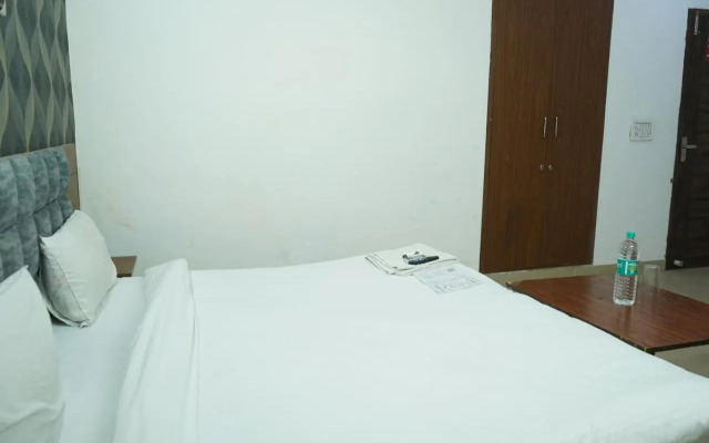 OYO 37169 Hotel Quadis