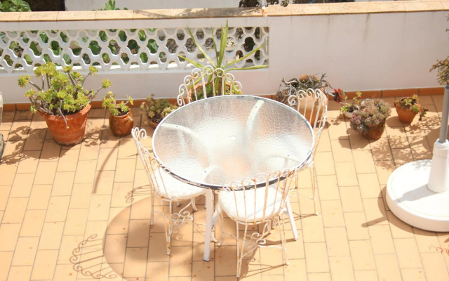 Amazing Beach House in Algarve with Sea View!