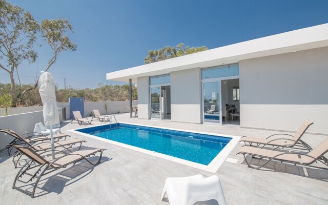 Luxury Villa in Cyprus near Beach, Protaras Villa 1249