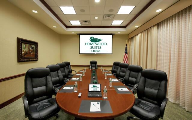 Homewood Suites by Hilton East Rutherford - Meadowlands