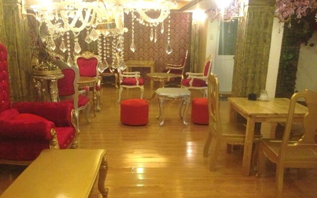 Phung Hoang Golden Hotel