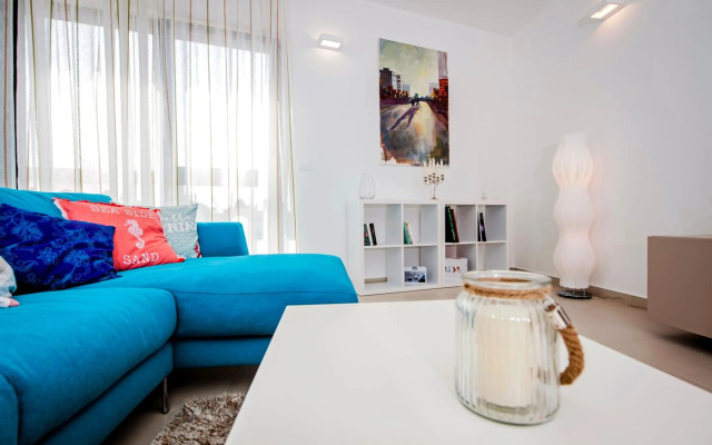 Sunset Luxury Apartment