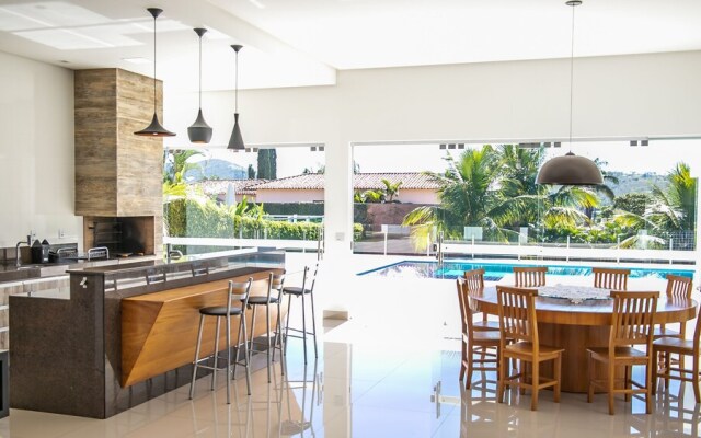 Ilha de Capitóli - Rancho no Kanto da Ilha em Capitólio