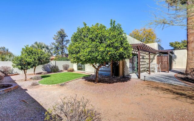 Paradise Valley Abode: Pool, Near Downtown Phoenix