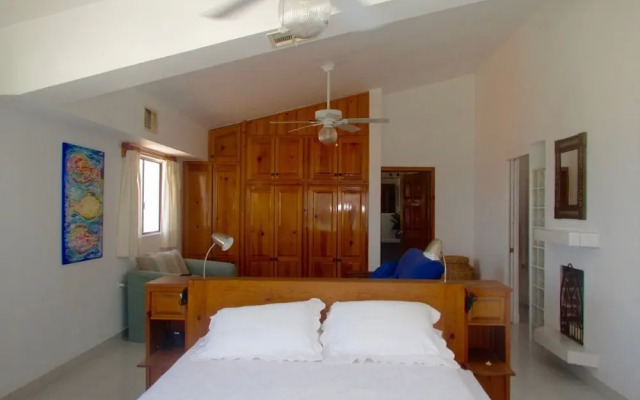 Playa Encanto Scenic Gem Ocean Front Home