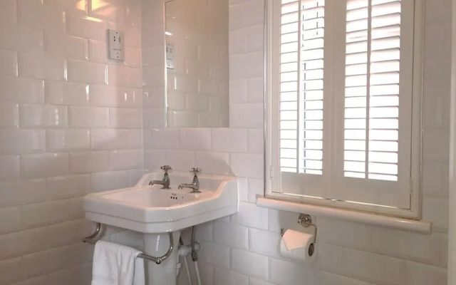 Glenlyn Hotel & Apartments
