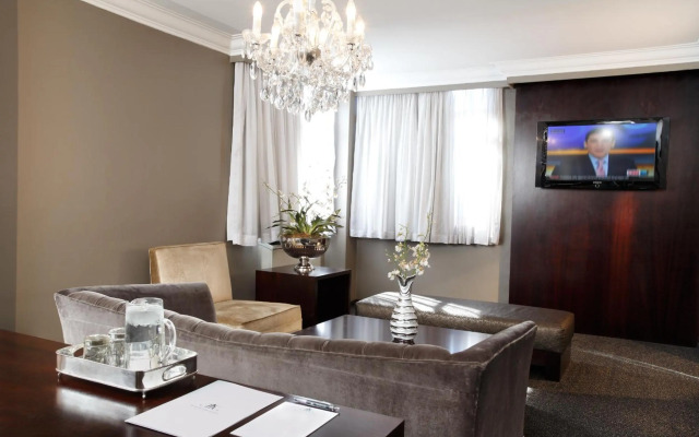 Manhattan Hotel
