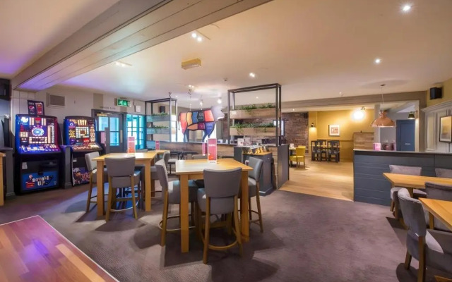 Premier Inn Newport Wales (M4, J24)