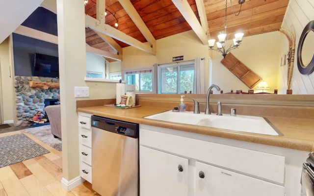 Bigwood #30 2 Bedroom Condo