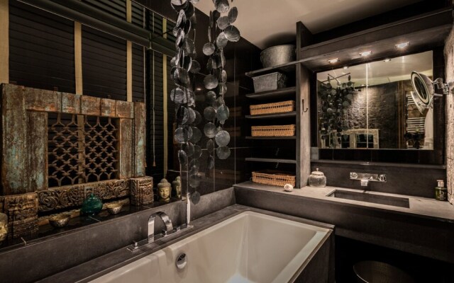 Black Moon - Adults Only