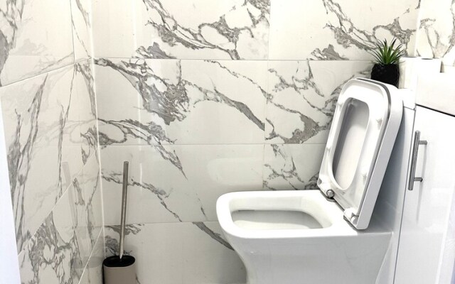 Beautiful Gravesend 3 Beds by Jada Homes