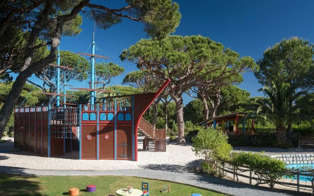 Pine Cliffs Resort Gardens