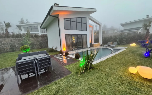 Ni̇sh Vadi̇ Sapanca