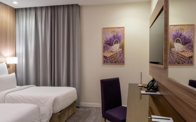 Tura Hotel AlNuzha