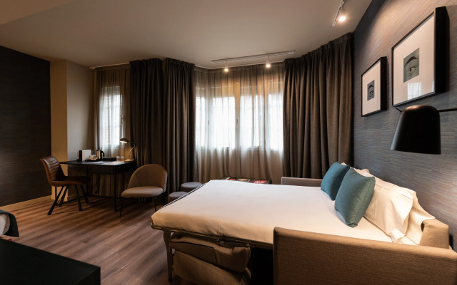 Atenea Rekord Suites