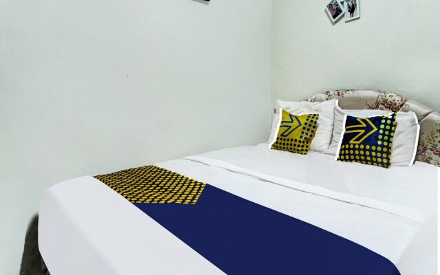 OYO HOMES 91242 Desa Wisata Cibuntu Kuningan Syariah