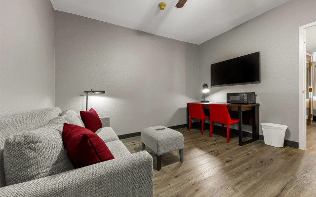 Hawthorn Extended Stay by Wyndham College Station