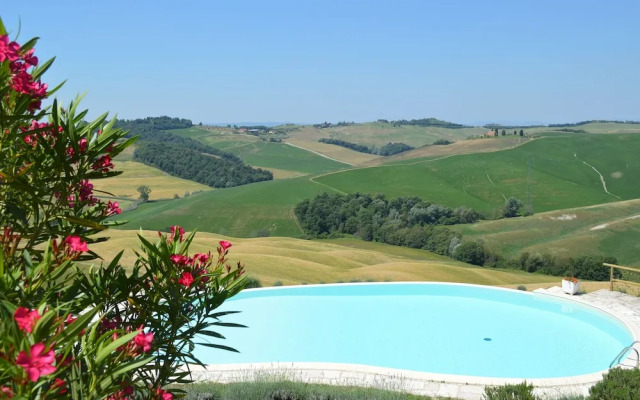 Apartment With Beautiful View in the Crete Senesi