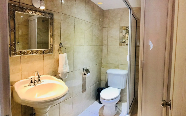 Hotel & Suites Cerro Rojo