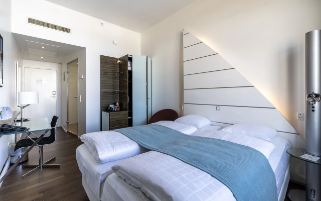 Copenhagen Island Hotel - Image 3