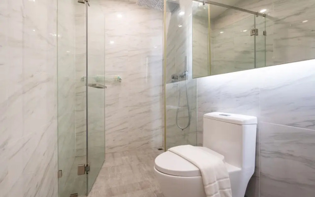 Full SeaView 2BR Apartment B61 in Oceana, Kamala