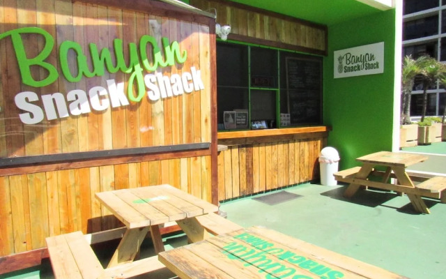 Waikiki Banyan Oceanview 24th Floor