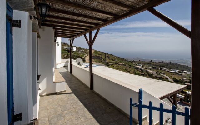Tinos Delight