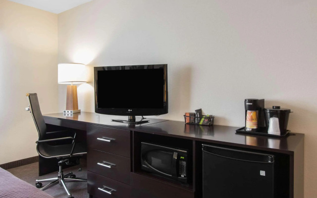 Sleep Inn & Suites Fargo Medical Center