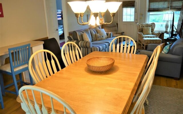 Beach Breezes - 4 Br Home