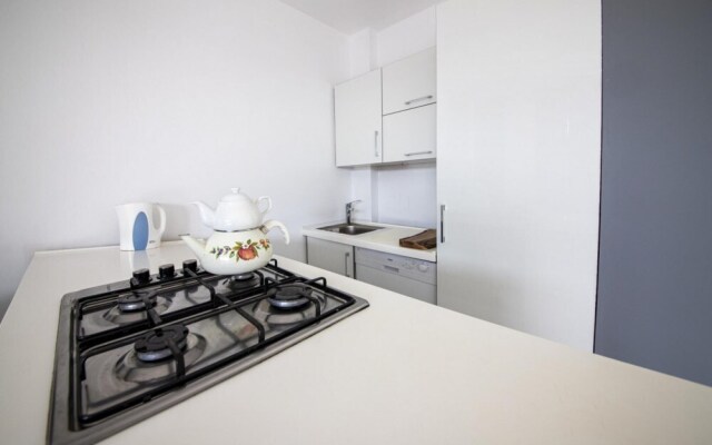 Comfy Villa With Shared Pool and Gym in Milas