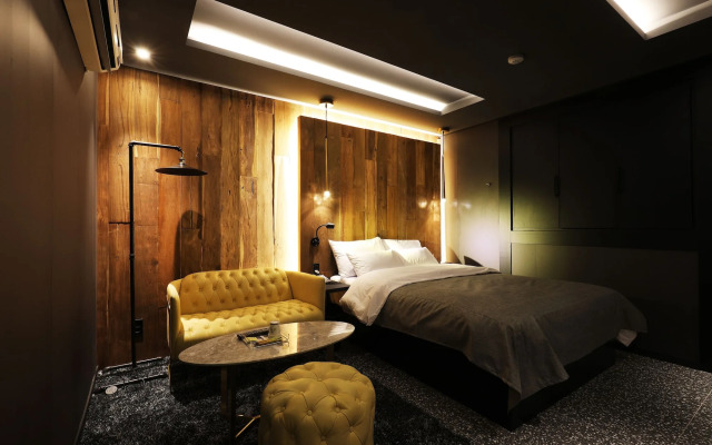 Rainbow Hotel