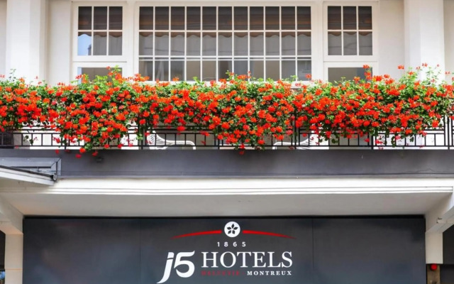 hotelImage