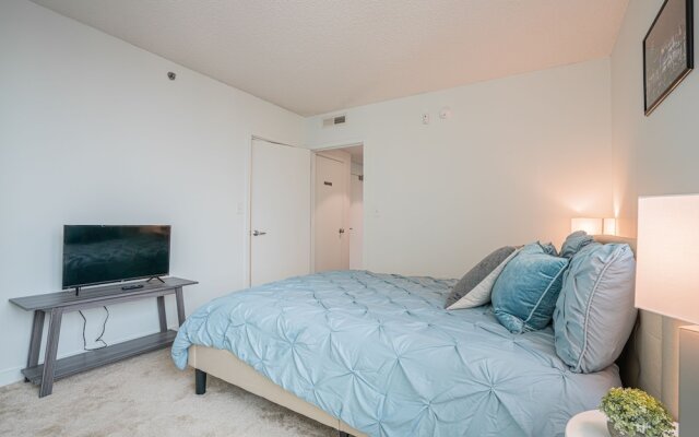 Heaven on Baltimore Downtown Fully Furnished Apartments